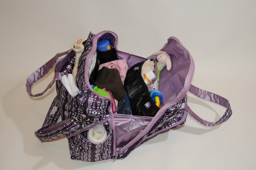 you can zip down the interior for easy access, and gusseted pockets...