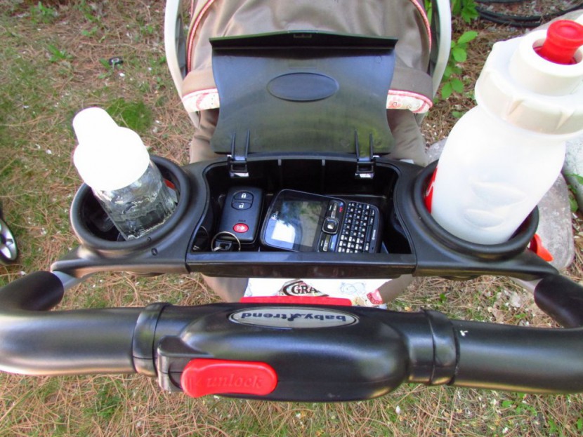 baby trend snap-n-go original - the snap n&#039; go lidded compartment