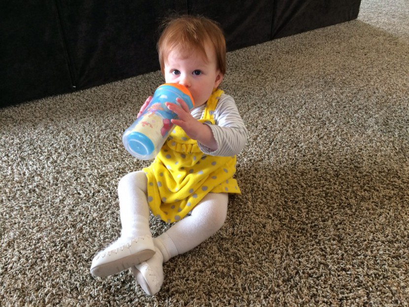 sippy cup - munchkin click lock insulated sippy is a lightweight plastic...