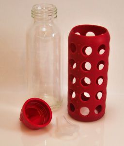 lifefactory glass sippy - fewer parts means easier assembly