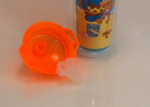 munchkin click lock insulated - the internal valve of the munchkin click lock prevents liquid from...