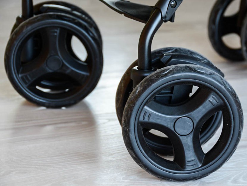 inglesina trip - the front wheels of the trip lacked the ability to move well over...