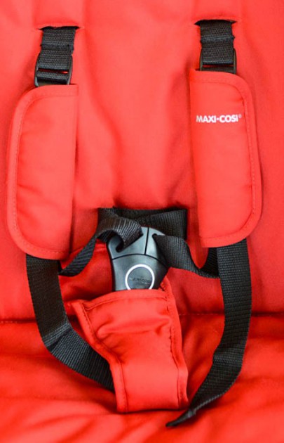 maxi-cosi kaia - the maxi has padded shoulder straps and crotch pad