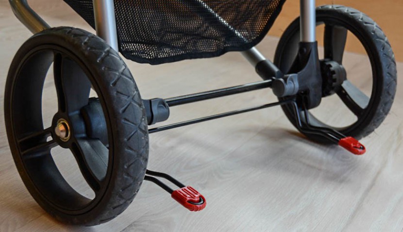 the mountain buggy mini with brakes engaged