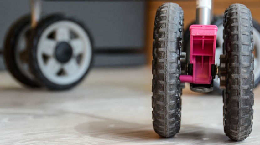 jeep wrangler all-weather - broken brake on one side of the jeep wrangler
