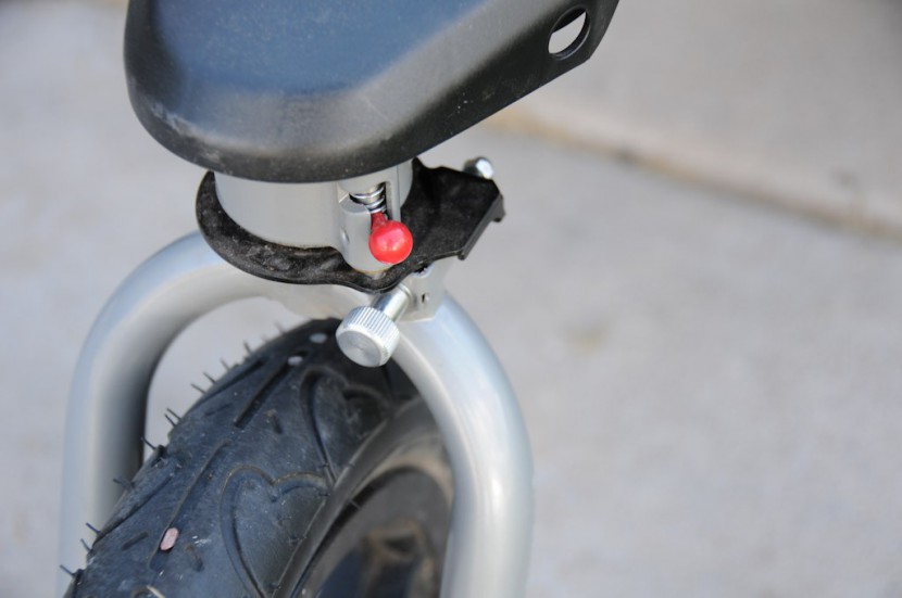 bob revolution se - the bob revolution se swivel locking mechanism allows you to easily...