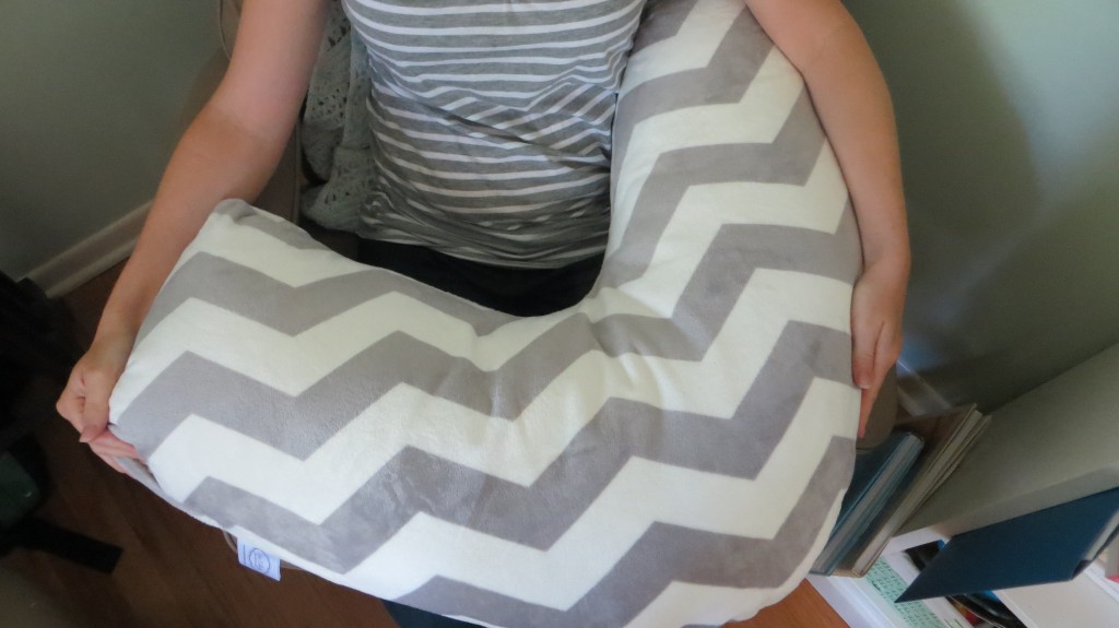 Luna Lullaby vs. Boppy Nursing Pillow – The Baby Cubby