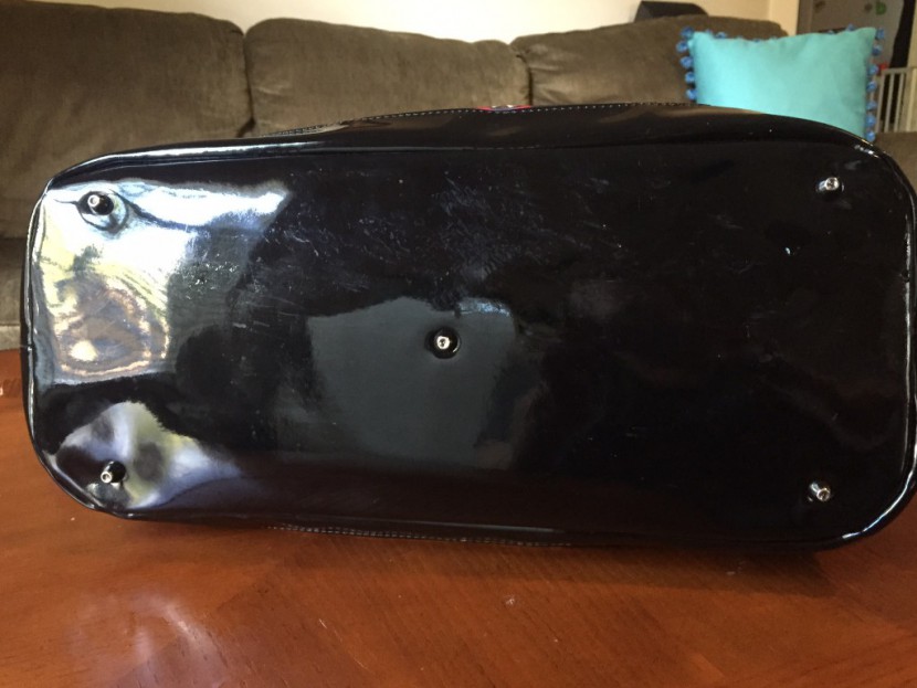 the oioi hobo was the only bag to feature five metal feet, which we...