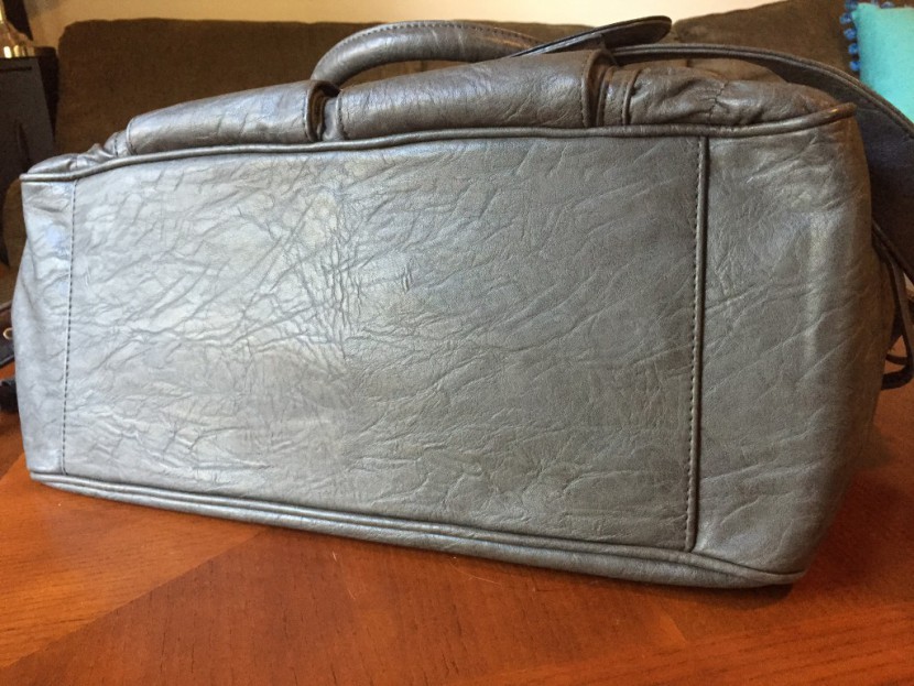 bottom of the ness mamie bag without the detachable cooler attached.