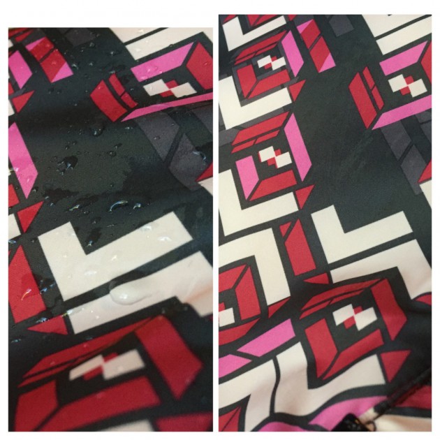 water left a few streak marks on the fabric of the oioi hobo, but...