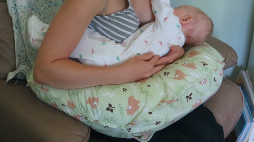 leachco cuddle-u original - using the leachco required a little more support for mom as the...