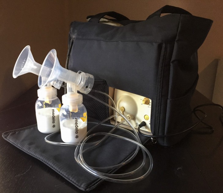 medela on the go tote - the not-so-discreet medela on the go in use with the electric medela...