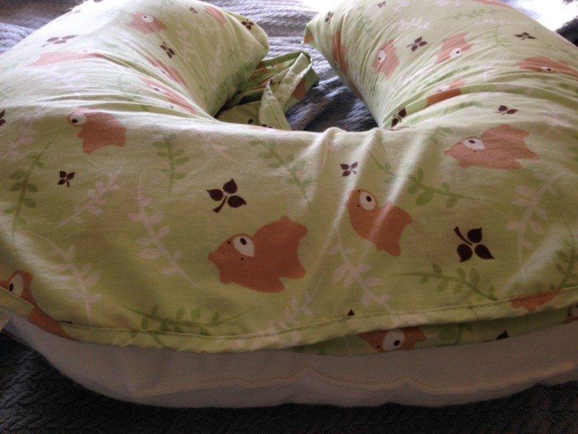 leachco cuddle-u original - unfortunately, the leachco cuddle-u pillow cover does not retain its...