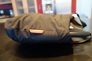 Lobster and tray fits inside included carry bag with tote handles...