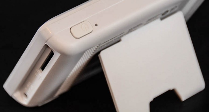 uniden lullaboo guardian - the giant kickstand is a nice touch, but it would be better if this...