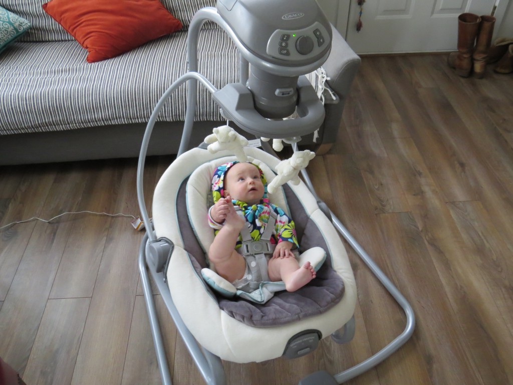 Graco DuetSoothe Swing and Rocker Review (A product's mobile can be an entertaining feature for babies to focus on.)