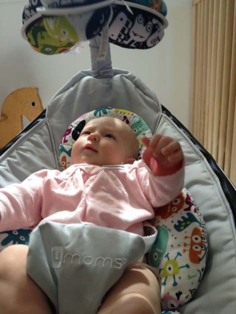 4moms mamaroo - a highlight of the 4moms mamaroo is the fancy, squishy mobile which...