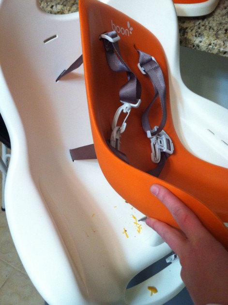 the insert of the boon was a rubbery piece that was easy to wipe...