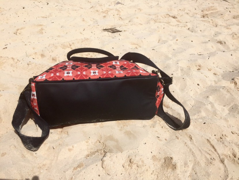 with one quick wipe of a towel, most of the sand was removed...