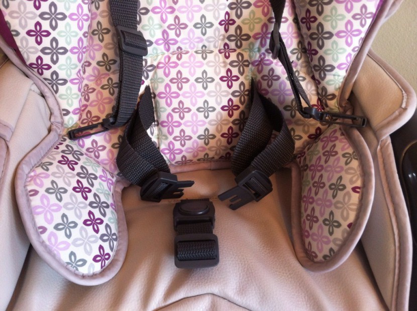 graco blossom - the 5-point restraint system on the graco blossom was secure, but...
