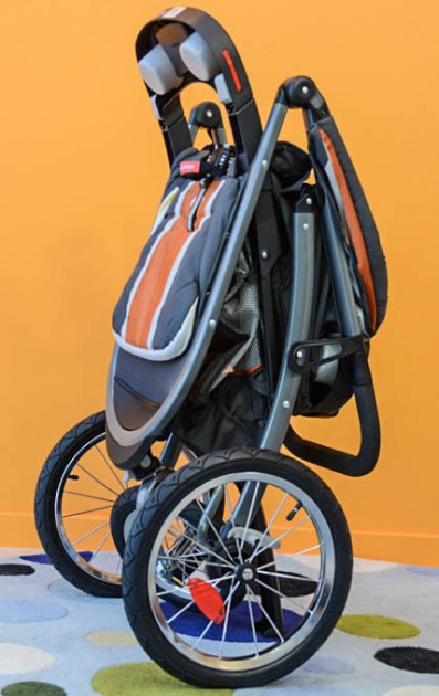 graco fastaction fold jogger - the fast action fold is one of only two strollers we looked at that...