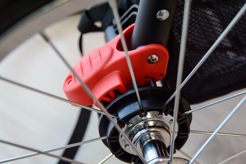 baby trend expedition double - the double action brakes on the expedition can occasionally skip...