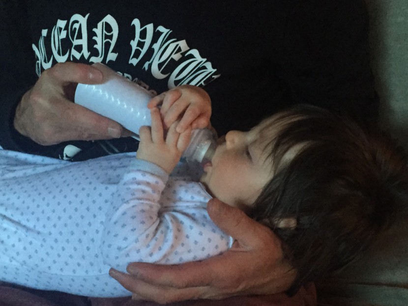 this 4 month old boy had an easier time managing the kiinde with the...