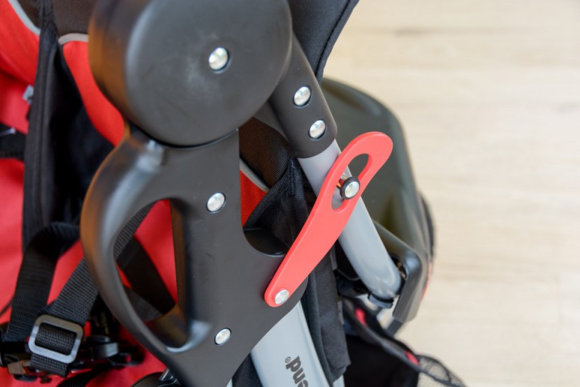 the lock on the expedition is manual, but works well.