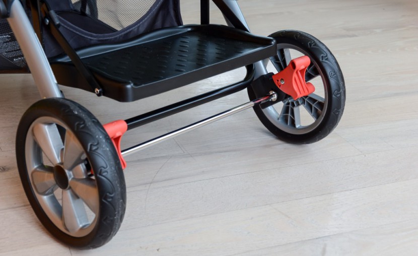 baby trend sit n' stand double - the double action brakes on the sit 'n stand are difficult to set...