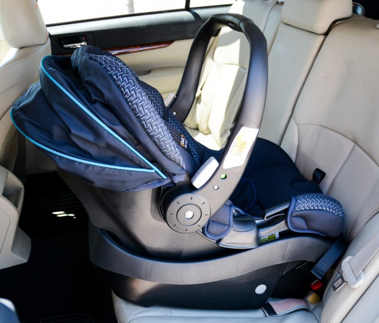 the safety 1st onboard 35 air installed using the latch system