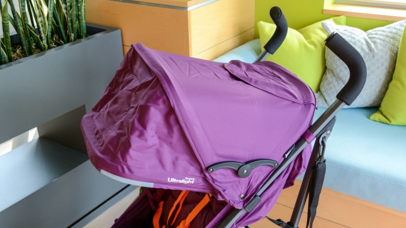 joovy groove ultralight - while not the largest canopy in the review, the groove has an...