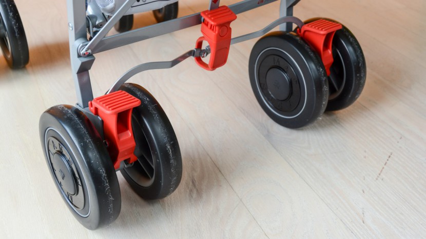 maclaren techno xt - the brakes on the techno are linked so pressing one pedal will...
