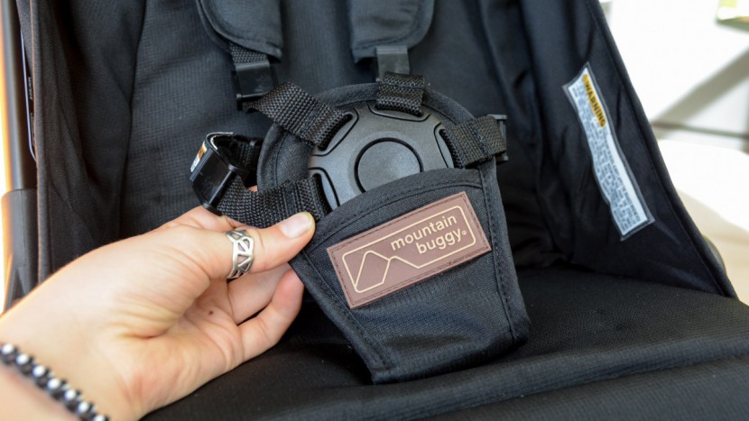 mountain buggy nano - each strap on the nano&#039;s harness inserts in the buckle separately...