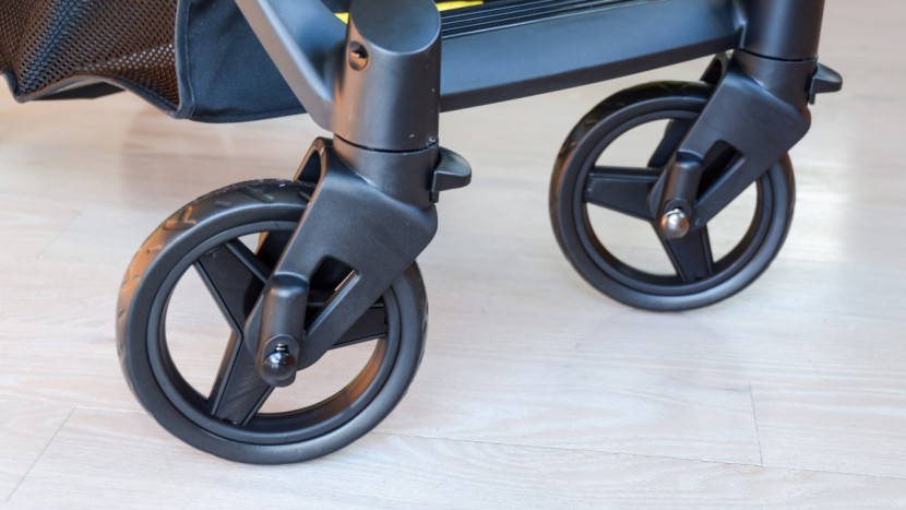 recaro easylife - the easylife is difficult to manage on uneven terrain despite its...