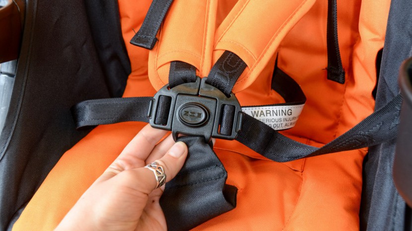 zoe xl1 deluxe - the zoe harness is easy to adjust both in size and height.