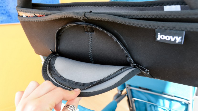 the caboose parent console includes this small zippered pocket.