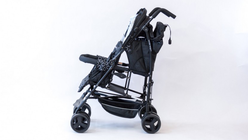 the hop's front seat has limited recline because the rear seat is...