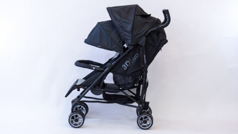 summer infant 3dtwo - the canopies on the 3dtwo are both oddly designed and placed, with...