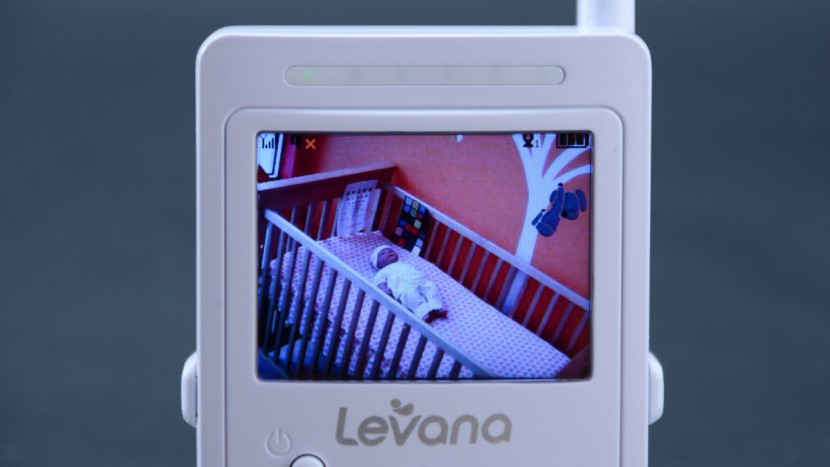 levana lila - the daytime images on the levana lila have a reddish hue that...