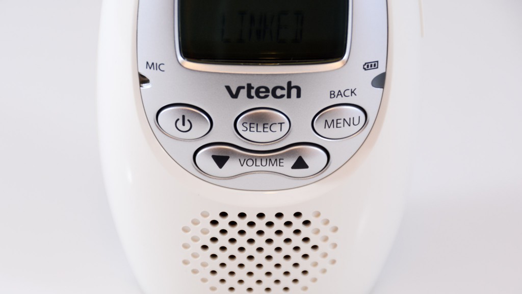 VTech Safe & Sound Owl Digital Video Baby Monitor review: Simplicity is the VTech  Baby Monitor's strength and weakness - CNET