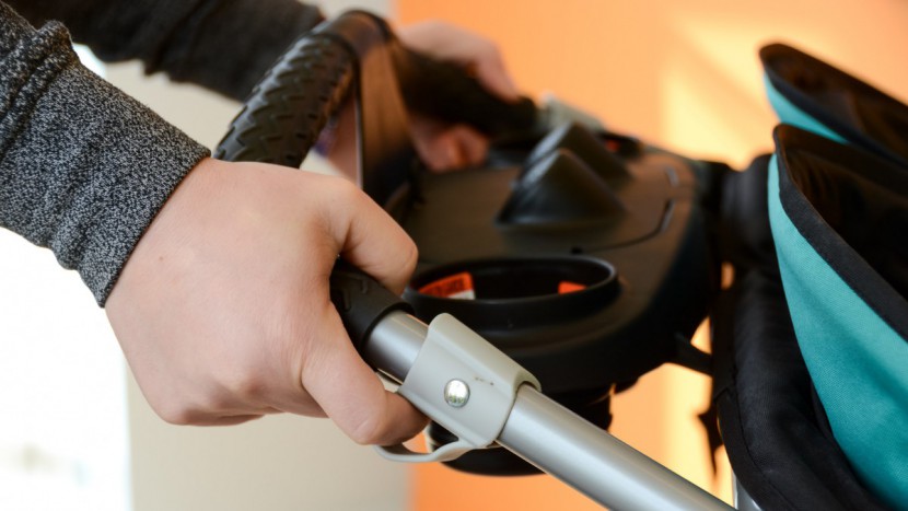 the navigator has a dual "trigger release" fold process that...