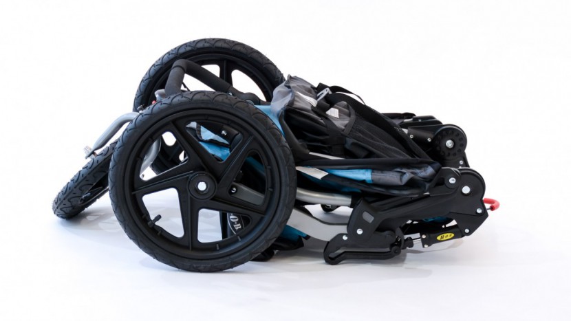 bob revolution flex 2.0 - even though the 2016 revolution is about 500 cubic inches smaller...