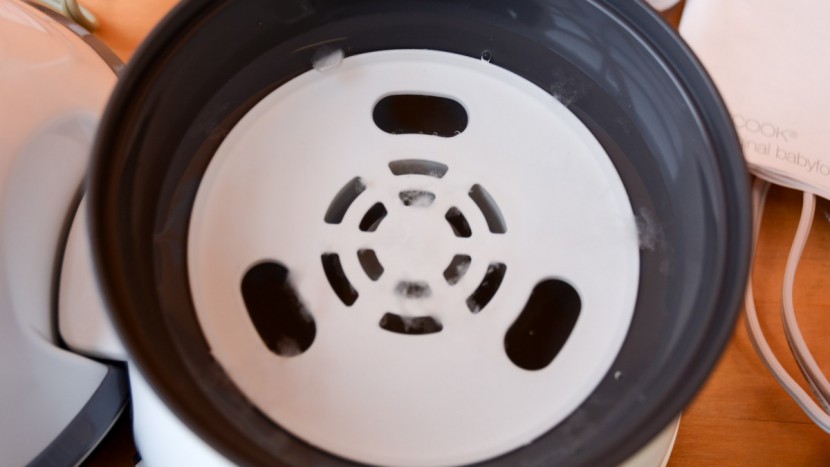 babymoov nutribaby - the nutribaby has some nooks and crannies that require more...