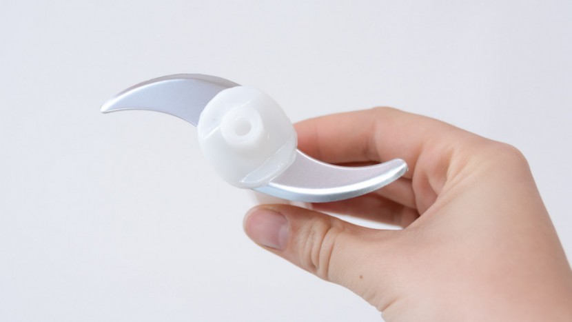 the food processor bowl blade is easy to clean and use.