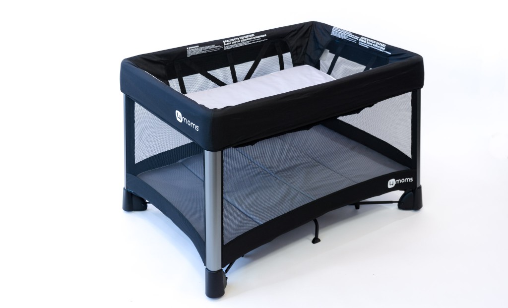 4moms breeze travel crib review - the 4moms is very easy to set up and the included bassinet only adds...