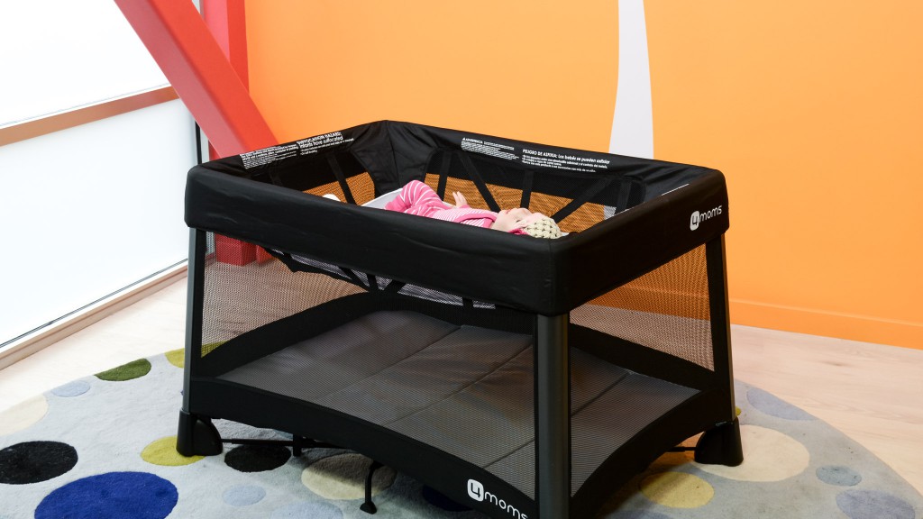 travel crib - the 4moms breeze impresses with quality materials and construction.