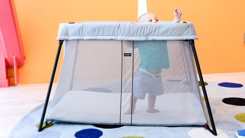 travel crib
