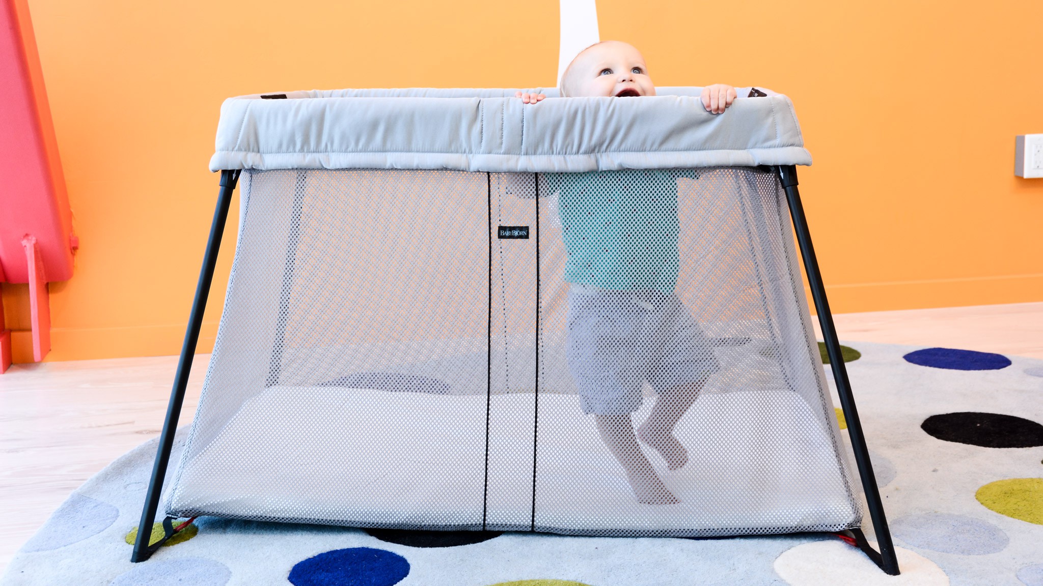 BabyBjorn Travel Crib Light Review | Tested & Rated