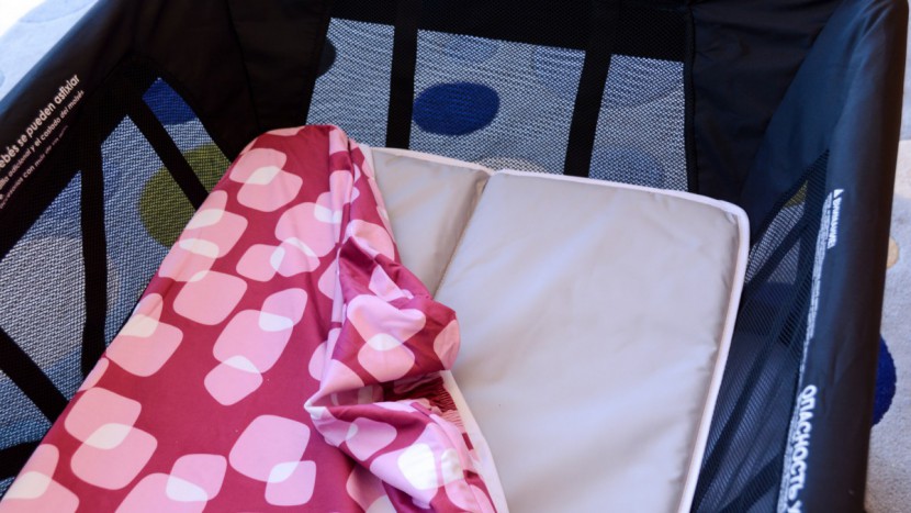 4moms breeze bassinet - the 4moms mattress pad has a center seam that allows it to fold but...