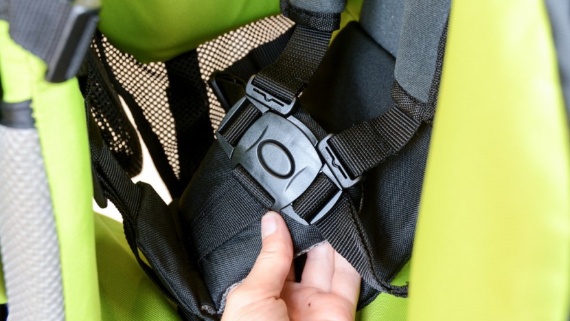 the push button chest clip on the kiddy should be easier to use than...